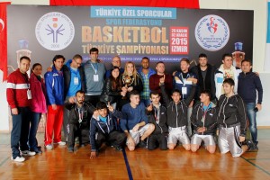 YALOVA ÖZEL YILDIZLAR BİRİNCİLİK POZU FOTO 1
