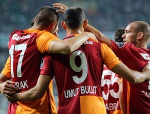 Galatasaray’da Burak Kalıyor, Umut Gidiyor Galatasaray’da Burak Kalıyor, Umut Gidiyor