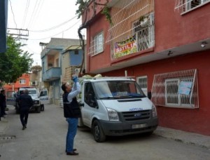 Uyuşturucu Satmayı Kabul Etmeyen Ailenin Evi Kurşunlandı Uyuşturucu Satmayı Kabul Etmeyen Ailenin Evi Kurşunlandı