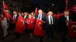 Gaziemir’de Cumhuriyet kortejiyle başlayan 29 Ekim Cumhuriyet Bayramı kutlamaları festival alanında ‘Atatürk ile yeniden doğuş’ isimli gösteri ile devam etti