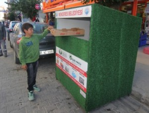GERİ DÖNÜŞÜM KONTEYNERLERİ YERLEŞTİRİLDİ GERİ DÖNÜŞÜM KONTEYNERLERİ YERLEŞTİRİLDİ