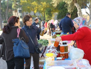 Buca’nın organik ürünleri sergilendi Buca’nın organik ürünleri sergilendi
