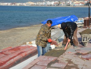Çandarlı’da Sahil Boyu Kış Bakımı Sahile Estetik Dokunuşlar