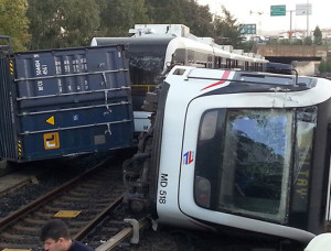 Metro hattında konteynır kazası Metro hattında konteynır kazası