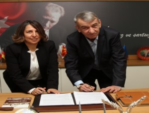 Gaziemir Belediyesi ile Makine Mühendisleri Odası (MMO) İzmir Şubesi arasında asansörlerin yıllık kontrollerinin yapılmasına ilişkin işbirliği protokolü imzalandı