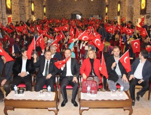 BEKİR DEVELİ İLE ÜNLÜ MAMÜLLER MANİSA’DA BÜYÜK İLGİ GÖRDÜ